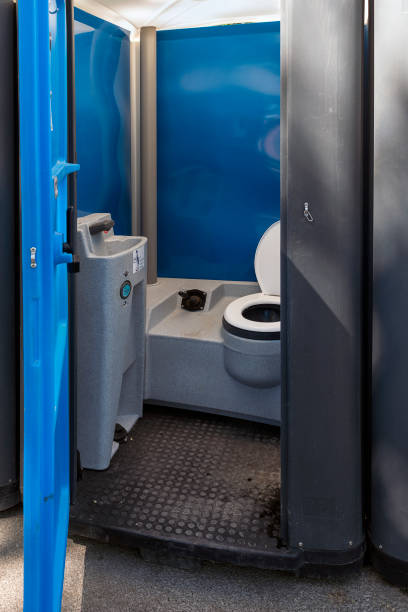 Best Porta potty delivery and setup  in Park Hills, MO